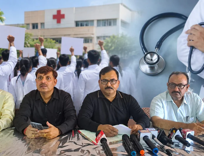 डॉक्टरों की मांगों पर झासा का बड़ा ऐलान, 5 अक्टूबर से चरणबद्ध आंदोलन; 22 अक्टूबर से कार्य बहिष्कार की चेतावनी