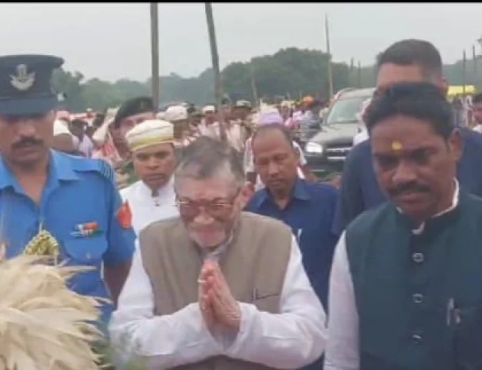 बेड़ो में करम पूर्व संध्या समारोह, राज्यपाल संतोष कुमार गंगवार ने युवाओं से संस्कृति और परंपरा बचाने का किया आह्वान