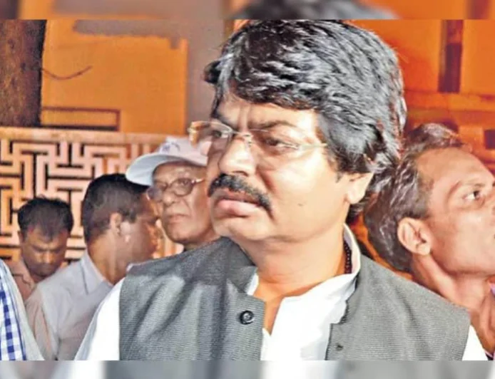 सीएम हेमंत सोरेन पर टिप्पणी को लेकर योगेंद्र साव को कांग्रेस का कारण बताओ नोटिस, 3 दिन में मांगा जवाब