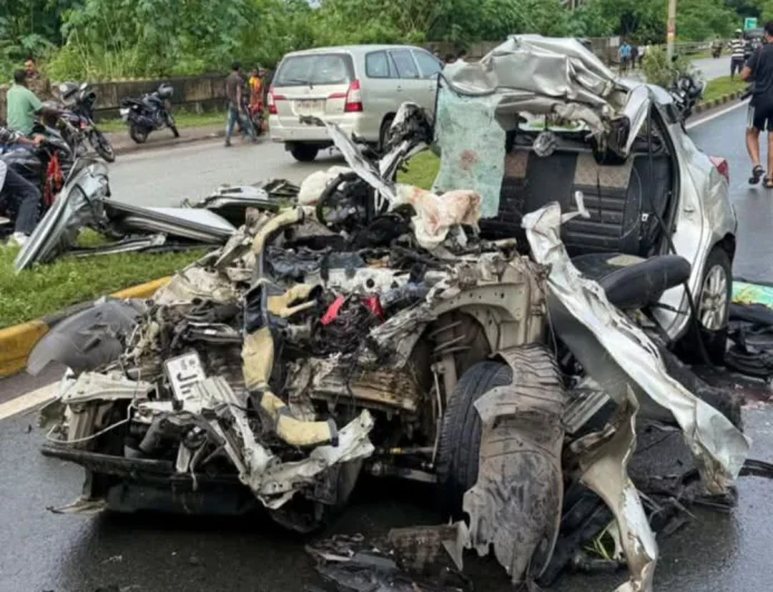 जमशेदपुर मरीन ड्राइव पर भीषण सड़क हादसा, ग्रामीण विकास मंत्री दीपिका पांडेय सिंह की बेटी समेत 4 की मौत