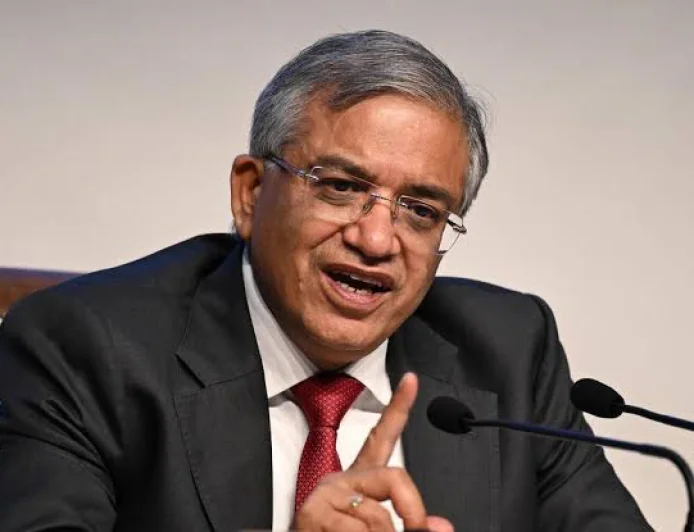 SIR विवाद: CEC ज्ञानेश कुमार के खिलाफ सुप्रीम कोर्ट पहुंचा मामला, फैसलों को रद्द करने की मांग