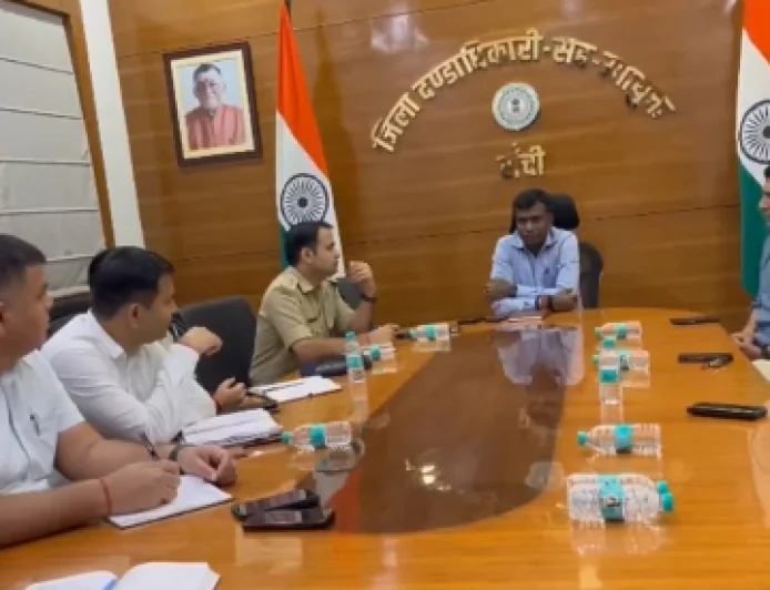 भारत-वेस्टइंडीज T20 मैच को लेकर रांची में सुरक्षा की तैयारी तेज, DC ने भीड़ और ट्रैफिक व्यवस्था दुरुस्त रखने के दिए निर्देश