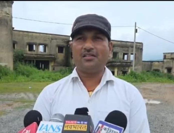 करोड़ों की लागत से बना अस्पताल बना खंडहर, 19 साल में एक भी मरीज नहीं पहुंचा; असामाजिक तत्वों का बना अड्डा