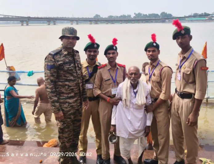 पितृपक्ष मेला में एनसीसी कैडेटों की सेवा से श्रद्धालुओं को मिल रही राहत, विष्णुपद मंदिर क्षेत्र में देश-विदेश से आए पिंडदानियों की निःस्वार्थ भाव से कर रहे सहायता -कर्नल पंकज