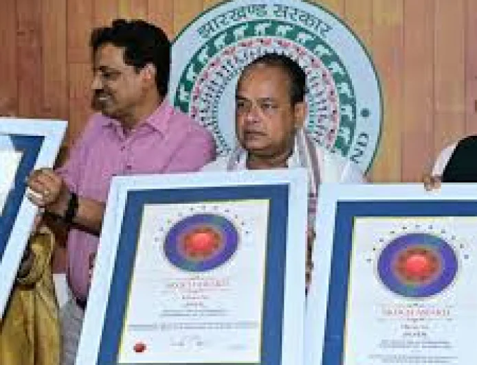 झारखंड में 24 दिन, 24 विषयों पर स्वास्थ्य जागरूकता अभियान, SKOCH Award से सम्मानित