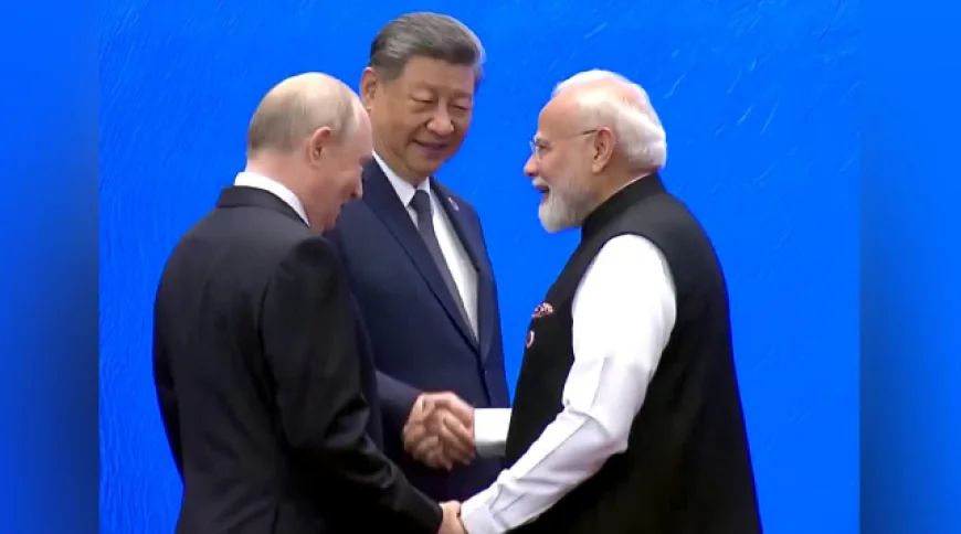 PM मोदी ने जिनपिंग और पुतिन से एकसाथ मिलाया हाथ, देखते ही शहबाज शरीफ चुपचाप निकल गए