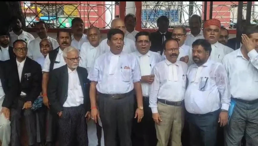 मनन मिश्रा के समर्थन में गयाजी बार एसोसिएशन के अधिवक्ता एकजुट आरोपों को बताया सत्यहीन व तथ्यहीन