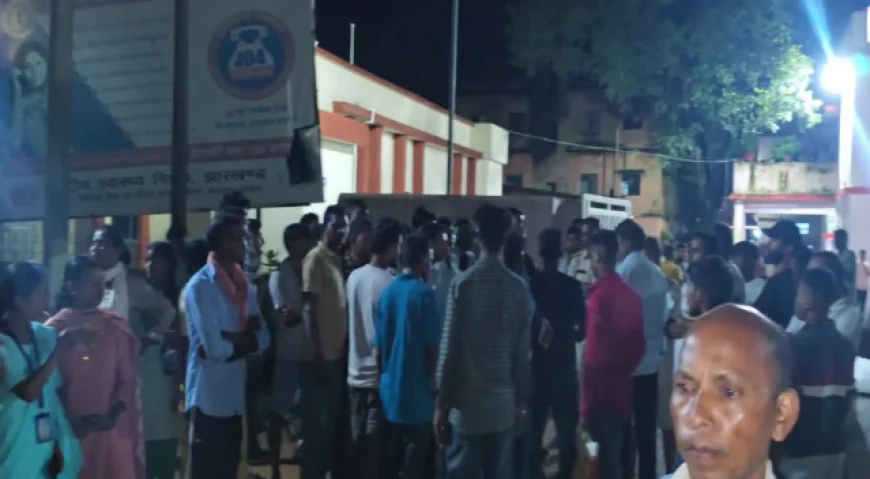 झारखण्ड में अजीब मामला : डॉक्टर ने बताया मृत, थाने में चलने लगी युवती की सांस!, अस्पताल में परिजनों का हंगामा