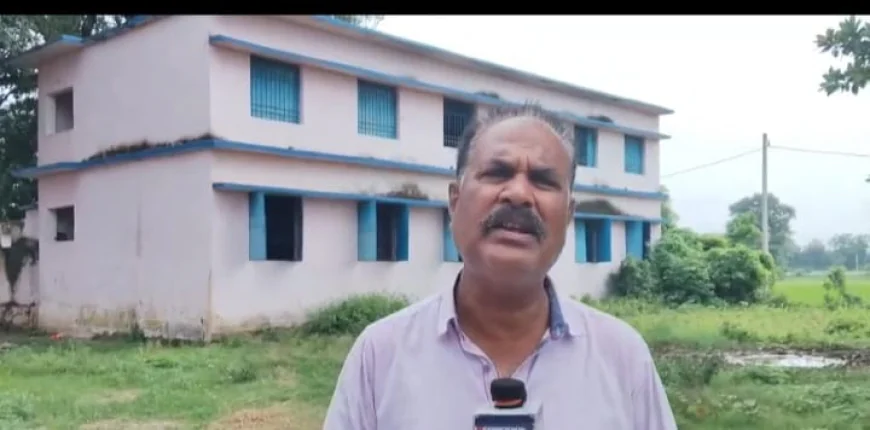 बक्सर के गरहथा कला स्कूल में शिक्षा व्यवस्था पर सवाल, छात्रा से कंधा दबवाने के आरोप समेत कई अनियमितताओं पर 4 शिक्षक निलंबित