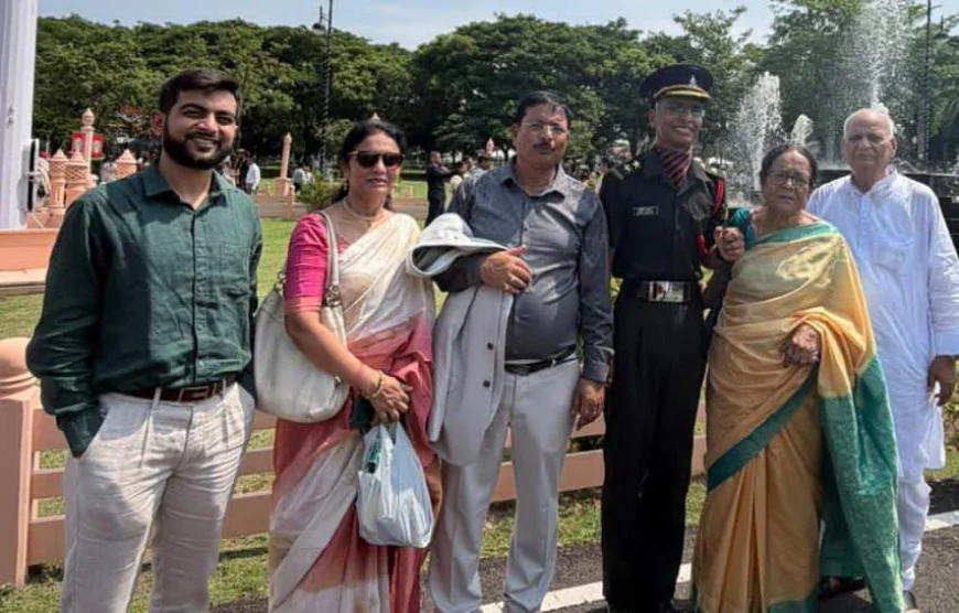 गयाजी के क्षितिज कश्यप ने पहनी सेना की वर्दी, दादा-दादी और माता-पिता का बढ़ाया मान, क्रेन स्कूल गया से पढ़ाई, दिल्ली विश्वविद्यालय से राजनीतिक विज्ञान में स्नातक के बाद पहले ही प्रयास में हासिल की सफलता