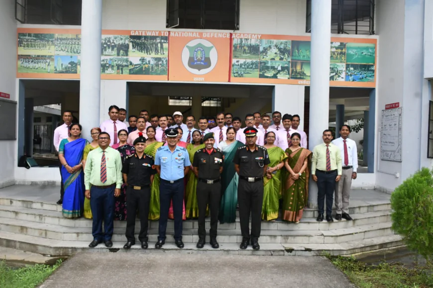सैनिक स्कूल तिलैया में GOC ने प्रशासन और छात्र कल्याण की समीक्षा की, शैक्षणिक उत्कृष्टता, अनुशासन और नेतृत्व क्षमता विकसित करने पर दिया जोर