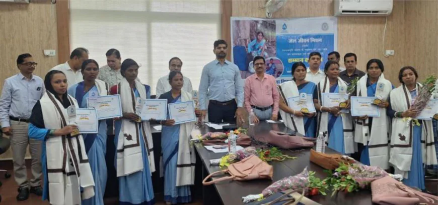 जल जीवन मिशन में उत्कृष्ट कार्य के लिए 8 जल सहियाओं को मिला विशेष सम्मान
