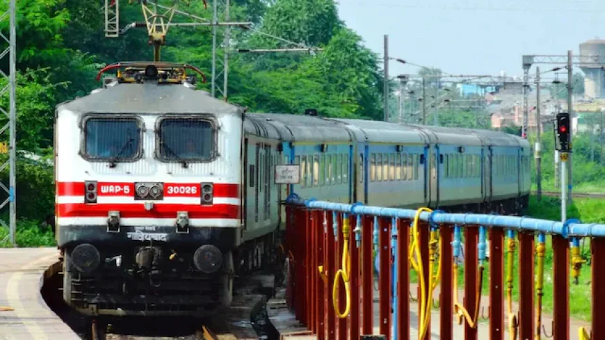 रेल यात्रियों के लिए बड़ा अलर्ट: 20 सितंबर से 5 अक्टूबर तक 52 ट्रेनें रद्द, कई के रूट बदले