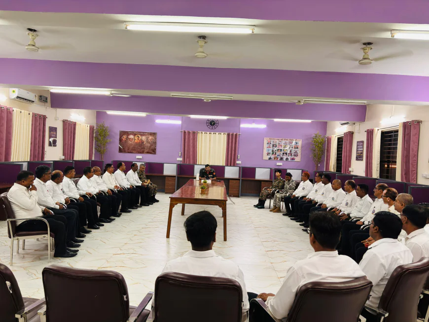 सैनिक स्कूल गोपालगंज में जीओसी ने शैक्षणिक व प्रशासनिक व्यवस्थाओं की समीक्षा की, कैडेट्स को नेतृत्व, अनुशासन और उत्कृष्टता के साथ राष्ट्रसेवा के लिए किया प्रेरित