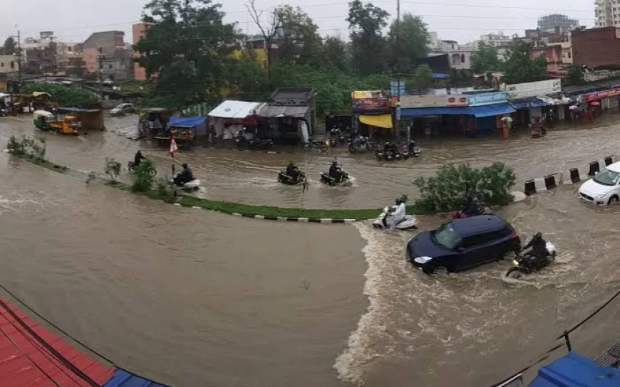 झारखंड में आंधी-पानी का दौर जारी, रांची में सुबह से झमाझम बारिश