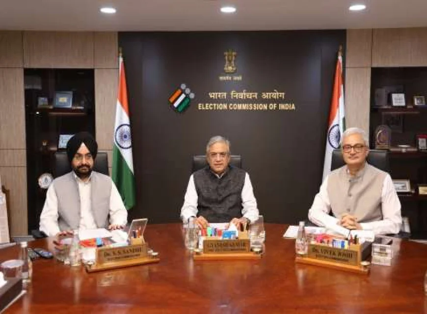 SIR पर चुनाव आयोग के बड़े फैसले: नोटिस वाले मतदाताओं के घर जाएंगे BLO, दिल्ली में दावा-आपत्ति की तारीख 30 अक्टूबर तक बढ़ी