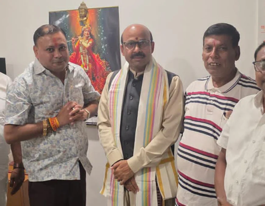 हरीश द्विवेदी से मिले डॉ. मनीष पंकज मिश्रा
