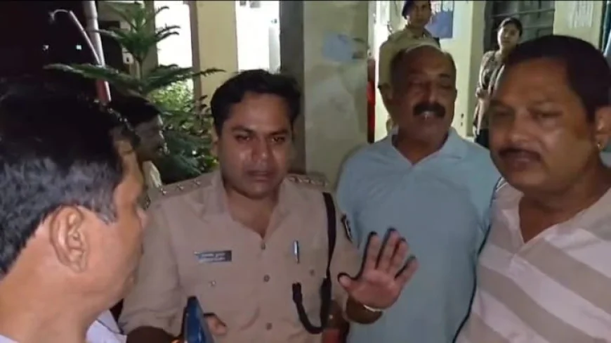 जमुई में छेड़खानी कांड को लेकर विवाद, आरोपी को अस्पताल में VIP सुविधा देने का आरोप; अधिवक्ताओं ने किया कार्य बहिष्कार