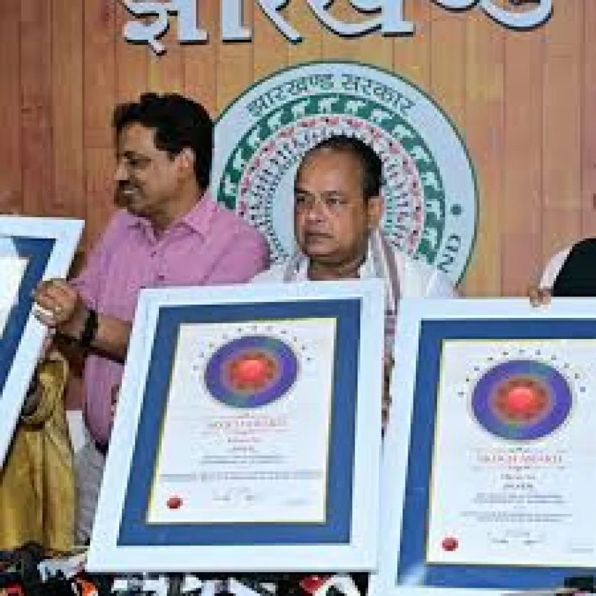 झारखंड में 24 दिन, 24 विषयों पर स्वास्थ्य जागरूकता अभियान, SKOCH Award से सम्मानित