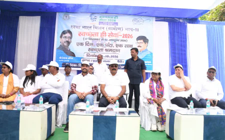 नामकुम में ‘स्वच्छता ही सेवा’ अभियान, मंत्री योगेंद्र प्रसाद ने किया श्रमदान; प्लास्टिक छोड़ कपड़े के थैले अपनाने की अपील