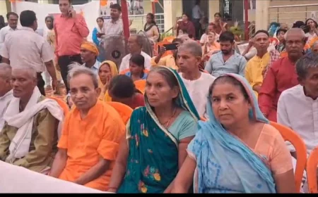 बेटे ने घर से निकाला तो 3 महीने से सड़क किनारे रह रही बुजुर्ग मां, मंत्री ने लिया संज्ञान