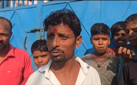 बाढ़ में मिड डे मील का चावल बेचने का आरोप, ग्रामीणों ने 35 किलो चावल के साथ रसोइया को पकड़ा