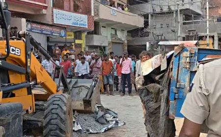 जहानाबाद में फिर चला प्रशासन का बुलडोजर, हॉस्पिटल मोड़ से अरवल मोड़ तक अतिक्रमण हटाओ अभियान
