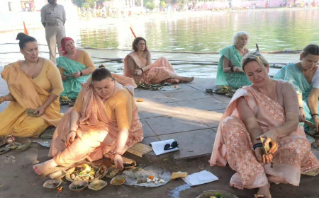 भारतीय संस्कृति से प्रभावित विदेशी श्रद्धालु, अक्षयवट में किया पूर्वजों का पिंडदान