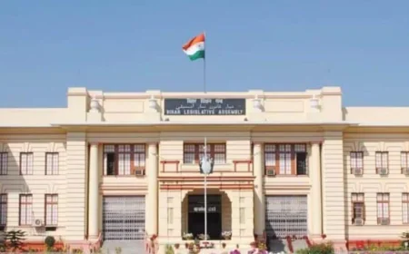 दरभंगा स्नातक सीट पर महागठबंधन में घमासान, RJD-कांग्रेस के बाद माले ने भी उतारा उम्मीदवार; तीनों दल आमने-सामने