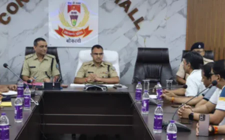बोकारो पुलिस और चैंबर ऑफ कॉमर्स की बैठक, ट्रैफिक, पार्किंग और रात्रि सुरक्षा पर बनी रणनीति
