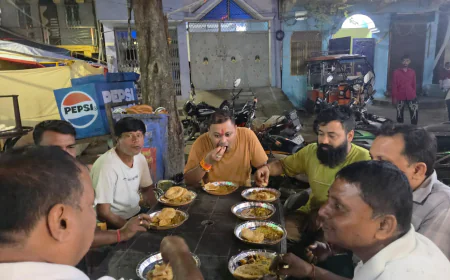 सेवा दिवस पर सामूहिक भंडारे का आयोजन, एक पंगत में बैठे सभी वर्गों के लोग