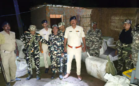 एसएसबी और बिहार पुलिस की संयुक्त कार्रवाई, कपड़े के 58 बंडल जब्त