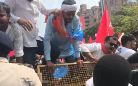 पटना में आइसा के प्रदर्शन के दौरान हंगामा, पुलिस की गाड़ी से चाबी लेकर भागा प्रदर्शनकारी; 10 छात्र हिरासत में