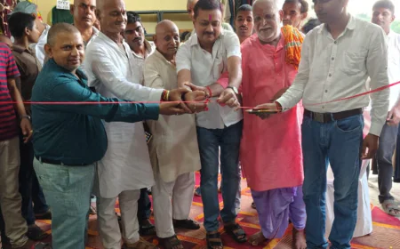 वजीरगंज में दृष्टि रिडक्शन मॉल का हुआ शुभारंभ, त्योहारों पर ग्राहकों को मिलेगी खरीदारी की बेहतर सुविधा