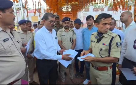 थावे दुर्गा मंदिर चोरीकांड में पांच दोषियों को सजा, एसपी ने SIT और DIU टीम को किया सम्मानित
