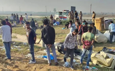 दिवाली पर घर लौट रहे बिहार के मजदूरों से भरी स्लीपर बस गंगा एक्सप्रेसवे पर पलटी, 20 से ज्यादा घायल; 150 यात्रियों के सवार होने की सूचना