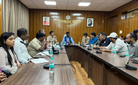 रांची में राजस्व कर्मचारियों पर डीसी सख्त, दलाल-बिचौलियों पर लगेगी रोक; लापरवाही पर कार्रवाई