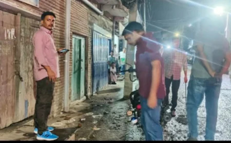 घर के पास अंडा खा रहे जमीन कारोबारी को मारी तीन गोलियां, जमीन विवाद में हमले की आशंका