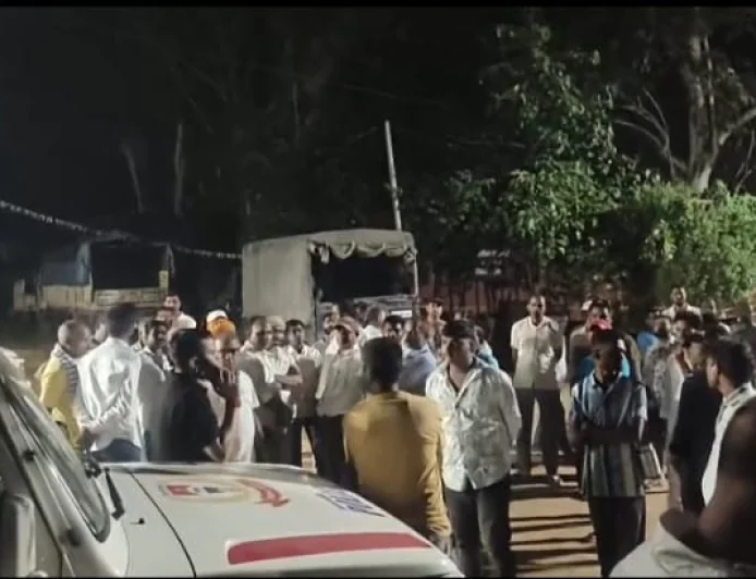 चतरा: भद्रकाली मंदिर के पुजारी स्वामी श्रीनिवास की संदिग्ध मौत, आश्रम में फंदे से लटका मिला शव