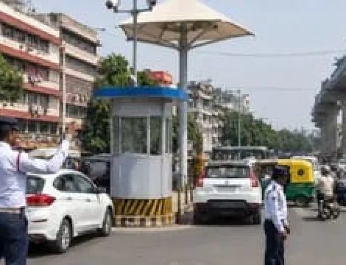पटना में अब हर मोड़ पर रहेगी ट्रैफिक की नजर, 33 जगह बनेंगे स्थायी ट्रैफिक पोस्ट
