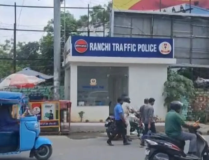 रांची में बनेंगे 20 हाईटेक ट्रैफिक पोस्ट, शीशे की दीवार से बढ़ेगी पारदर्शिता; महिला जवानों के लिए भी विशेष व्यवस्था