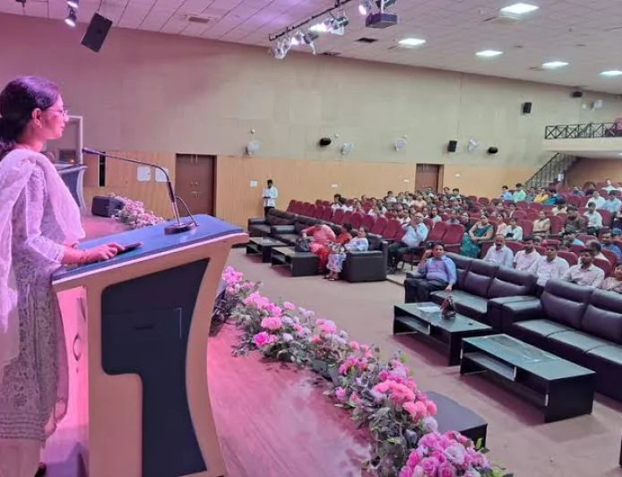 नालंदा मेडिकल कॉलेज में MBBS Foundation Course शुरू, नए छात्रों को अनुशासन और सम्मान का पाठ