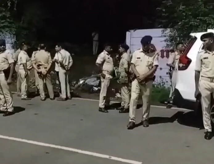 जमशेदपुर: बिंदल मॉल फायरिंग के आरोपियों और पुलिस के बीच मुठभेड़, दोनों के पैर में लगी गोली