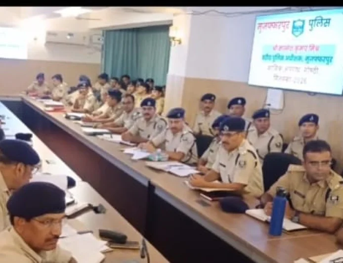 दुर्गा पूजा को लेकर मुजफ्फरपुर पुलिस अलर्ट, पंडालों में पुलिस दीदी की गाड़ियों से होगी निगरानी