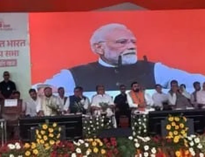 PM मोदी के सार्वजनिक जीवन के 25 साल पूरे, पटना में BJP कार्यकर्ताओं ने सुना संबोधन; बोले- जनता का आशीर्वाद ही सबसे बड़ी शक्ति