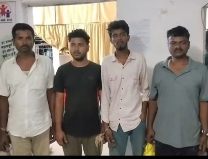 सहरसा में मोटरसाइकिल चोर गिरोह का पर्दाफाश, 6 गिरफ्तार; चोरी की 8 बाइक और देसी कट्टा बरामद