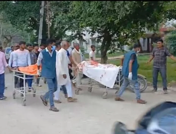 गया एयरपोर्ट के पास भीषण सड़क हादसा, चाचा-भतीजे की मौत; सुबह डायल 112 से मिली परिजनों को सूचना