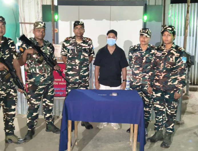 मधुबनी में भारत-नेपाल सीमा पर SSB की बड़ी कार्रवाई, 163 संदिग्ध दाने बरामद; नेपाली नागरिक पकड़ा गया