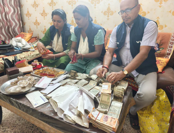 पटना: रिश्वत मामले में प्रभारी चिकित्सा पदाधिकारी और कंप्यूटर ऑपरेटर पर कार्रवाई, आवास से 15 लाख से अधिक नकदी बरामद