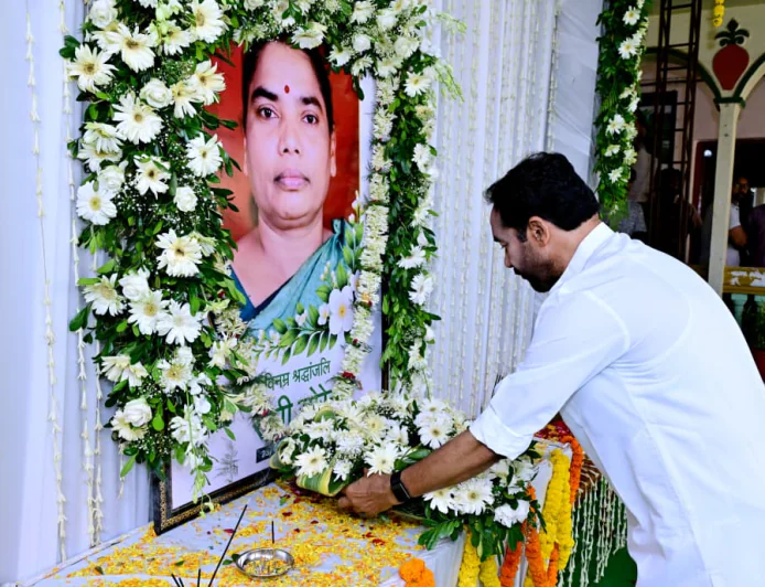 हेमंत सोरेन से मिले केंद्रीय मंत्री जी. किशन रेड्डी, दिवंगत रूपी सोरेन को दी श्रद्धांजलि